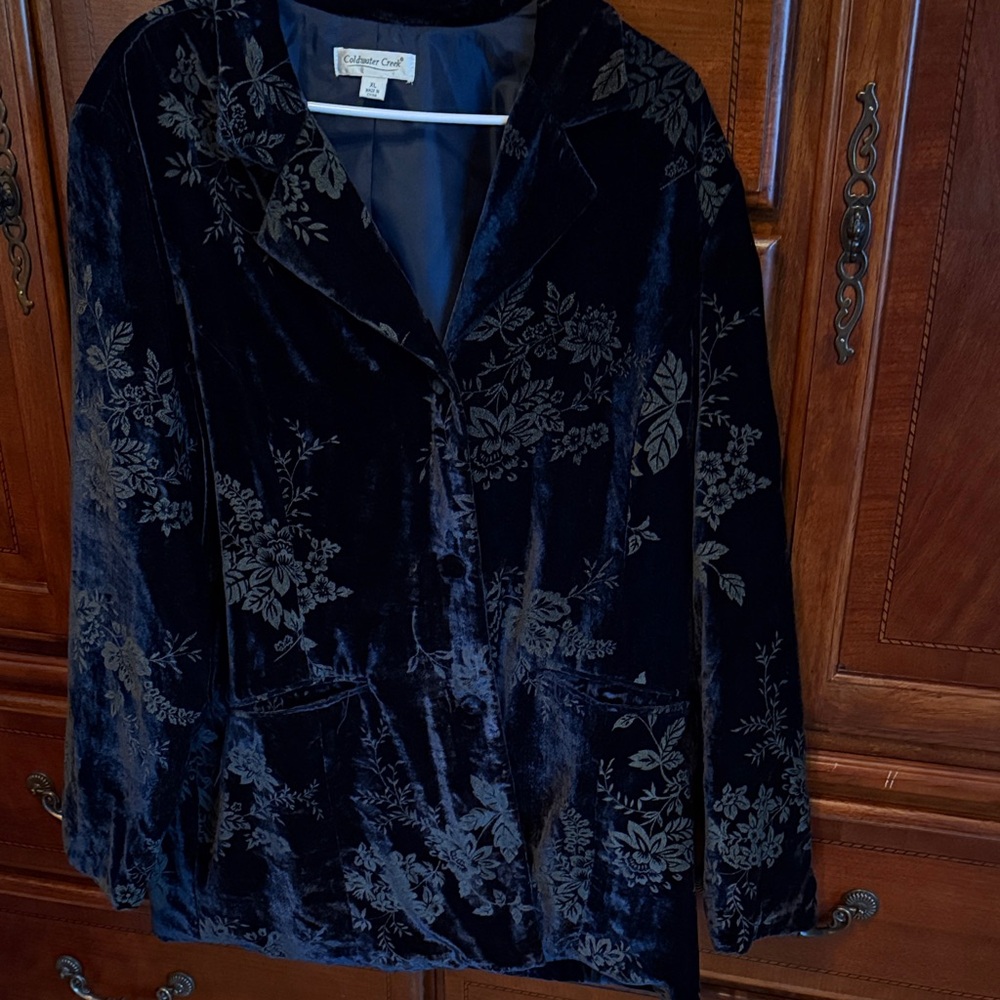 Coldwater Creek Midnight Floral Velvet Jacket